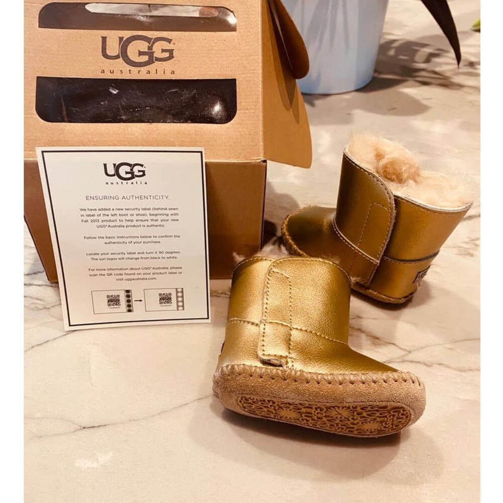 NIB UGG Australia Baby UGG's Metallic GOLD 0-6 months